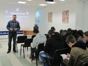 Slika INFO-CENTAR RIJEKA/Trgovanje-mala.jpg